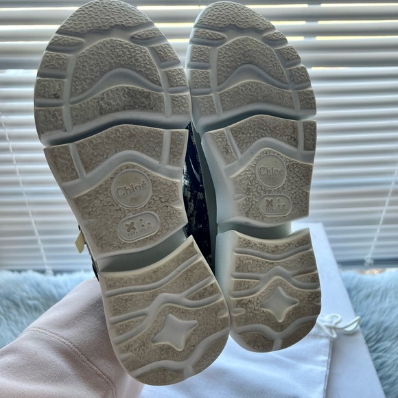 Chloé Low Top Sneakers, Eternal Grey, Round-Toes, Buckle Closure At Uppers - Picture 4 of 5